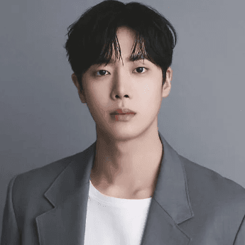 추영우