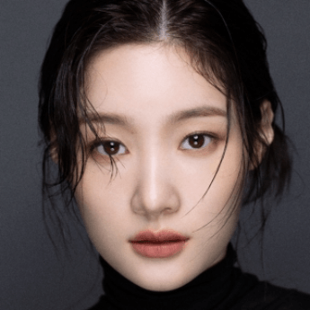 정채연